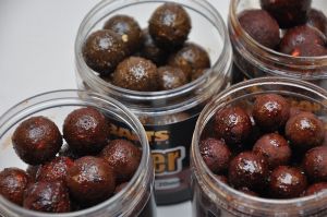 Mikbaits Boilies v dipe Gangster