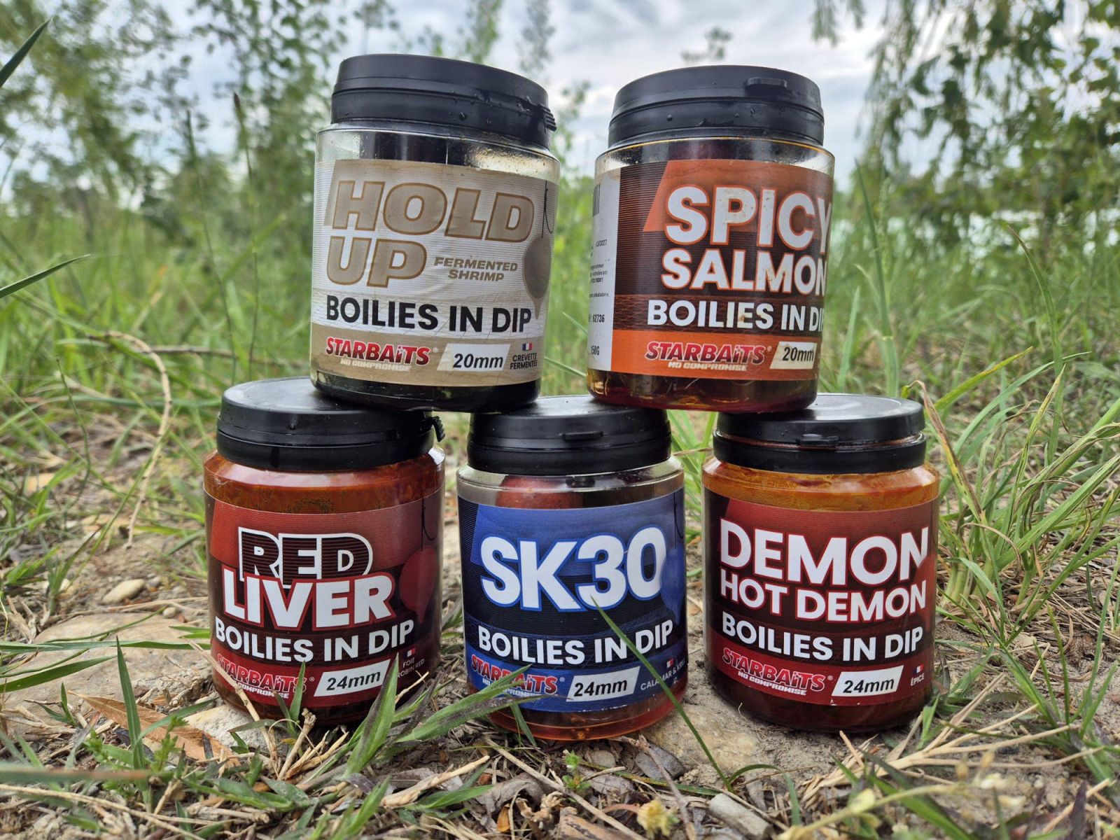 Starbaits Boilies v dipe SB 150g Banana Nut 24mm