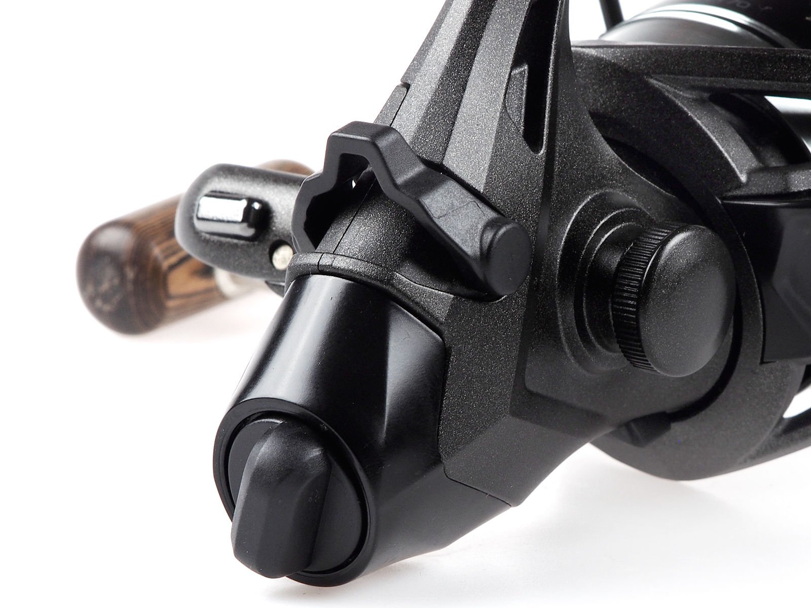 okuma pulzar baitfeeder 4000