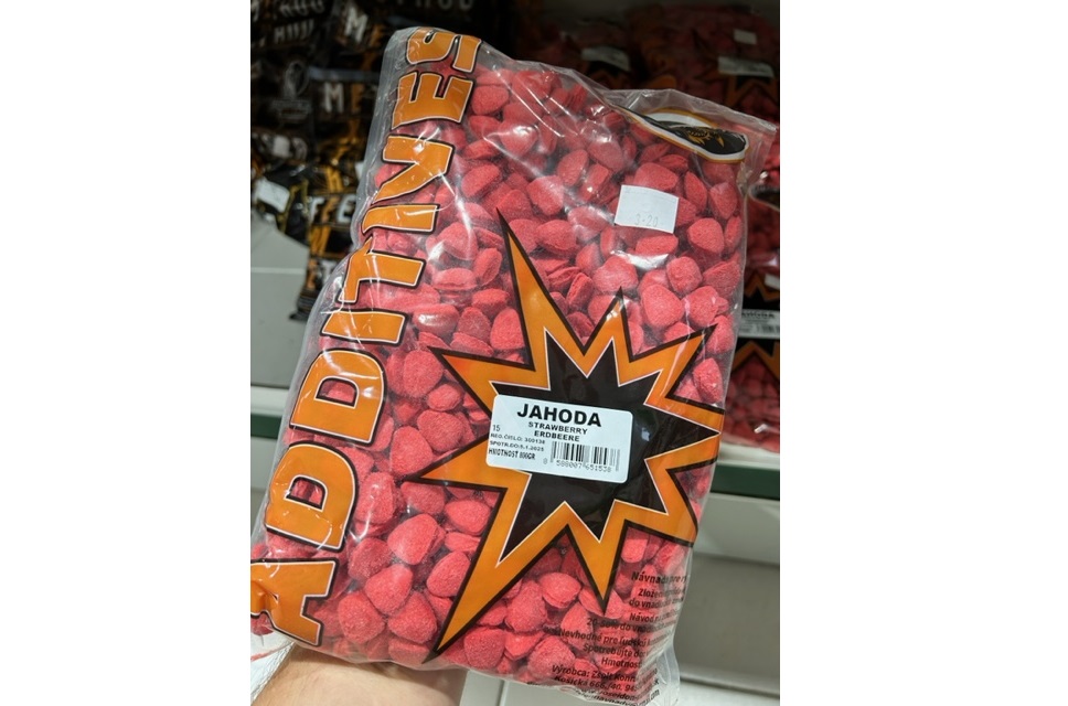 Poseidon Pelety Carps Corn 800g 10mm Jahoda